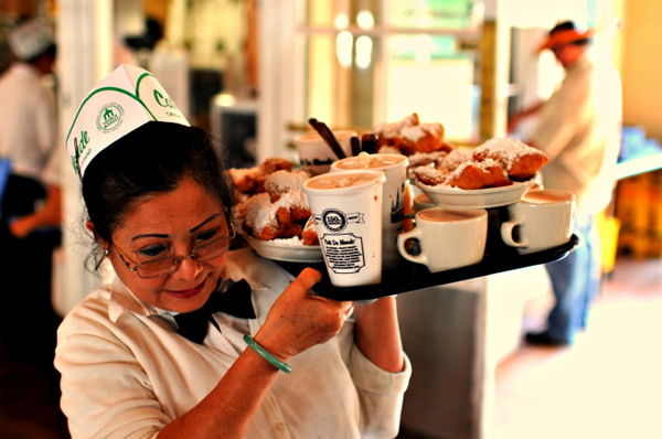 Restaurant Marketing Growth Plan for 2020 4 waitress serving orders
