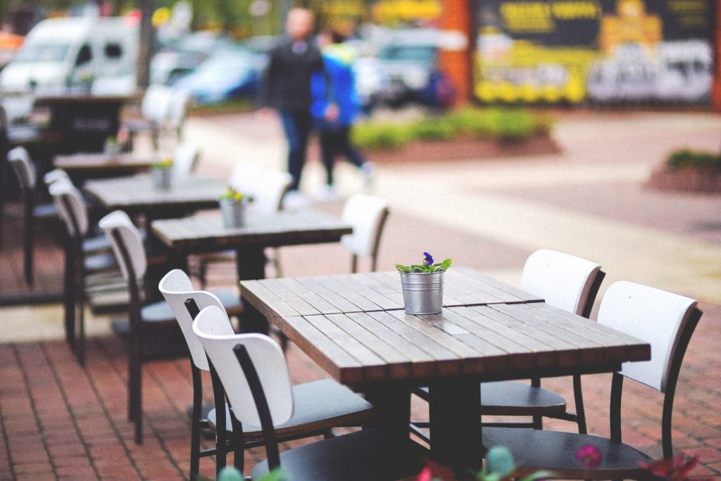 Tips For Choosing Right Furniture for Your Cafe or Restaurant 4 restaurant furniture