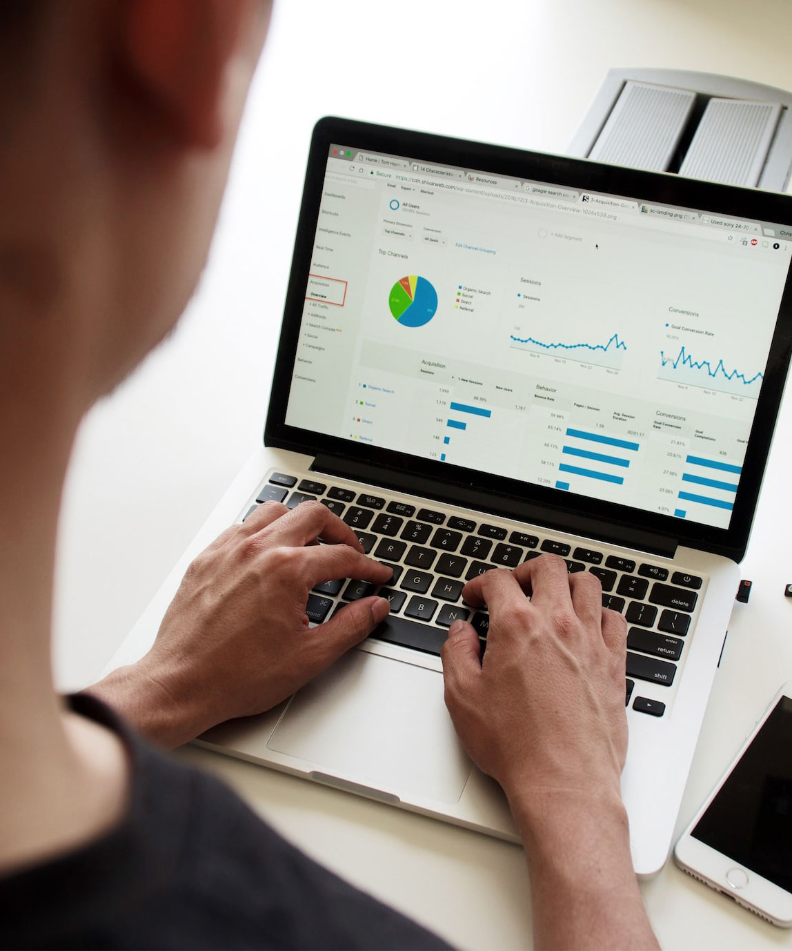 Online Ordering System-Mobile Apps for Takeaways and Restaurants 11 customer data
