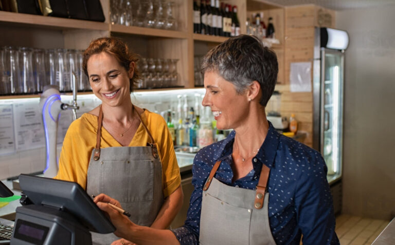 Top Features Restaurant Owners Should Look for in an EPOS System 3 EPOS SYSTEM