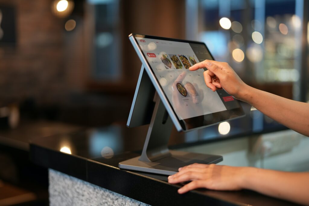 UK Restaurant Owners Embrace EPOS Systems for Unprecedented Efficiency 1 EPOS